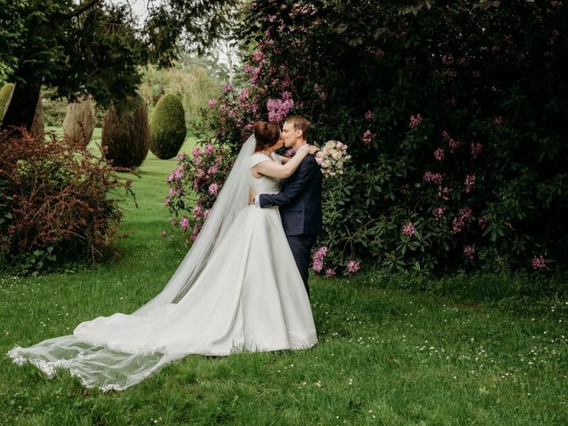 Matthew  and Jessica &apos;s Wedding in Mattingley, Hampshire 8