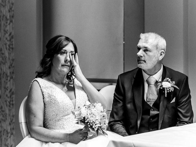 Mark and Sarah&apos;s Wedding in Willerby, East Riding of Yorkshire 6
