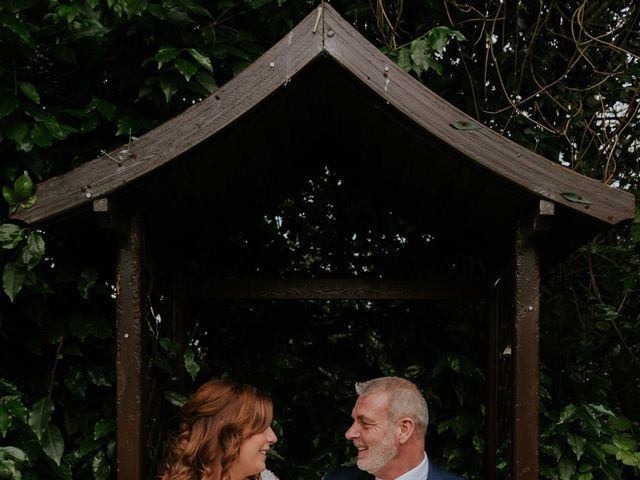 Mark and Sarah&apos;s Wedding in Willerby, East Riding of Yorkshire 8