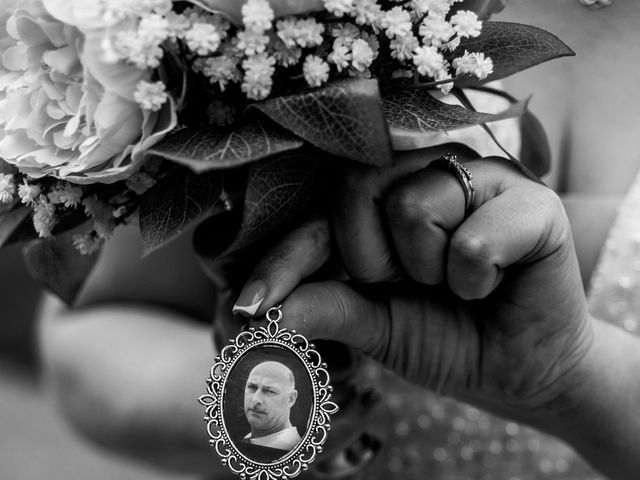 Mark and Sarah&apos;s Wedding in Willerby, East Riding of Yorkshire 9