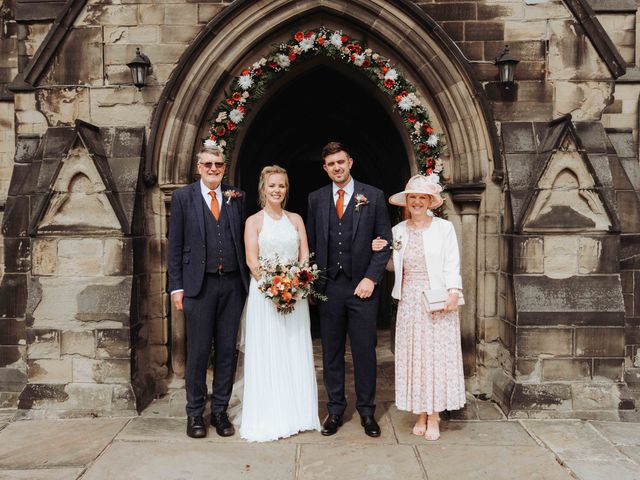 Mark and Sarah&apos;s Wedding in East Riddlesden Hall, West Yorkshire 116