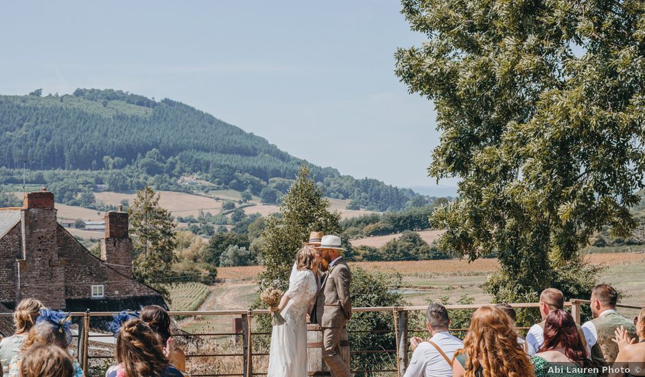 Blossom and Chris's Wedding in Hereford, Herefordshire