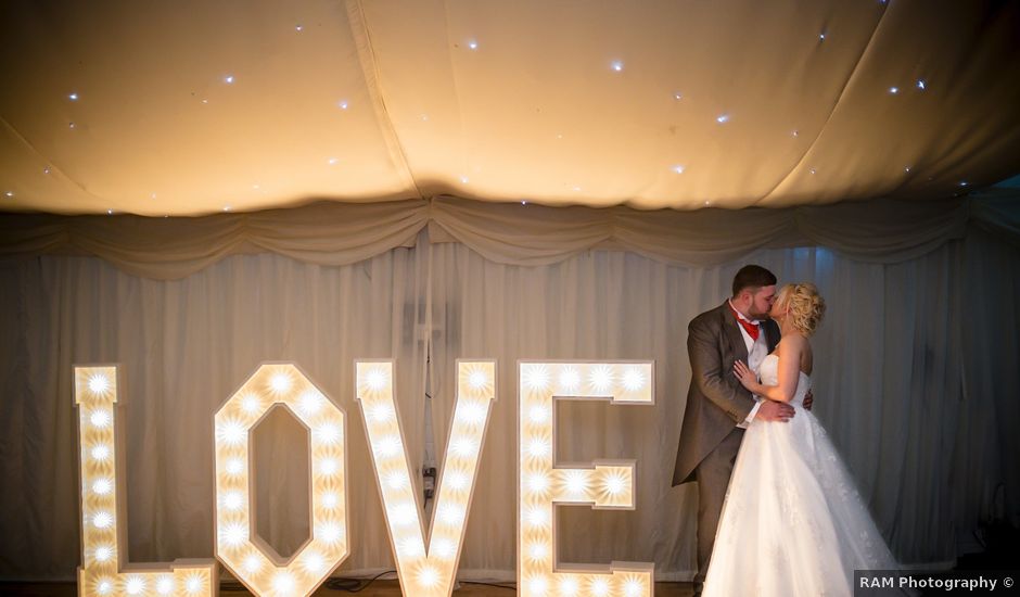 Garran and Lisa's Wedding in Pontypridd, Mid Glamorgan