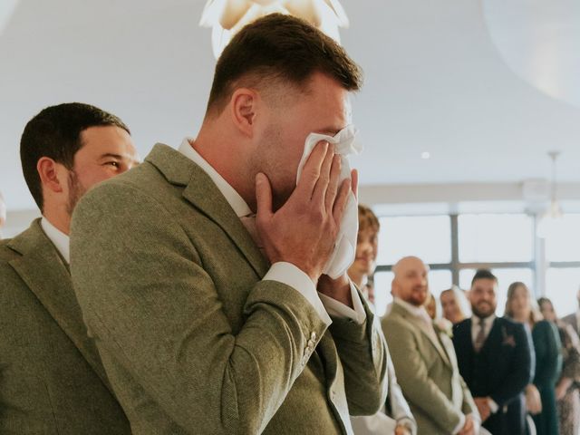 Ryan and Lisa&apos;s Wedding in Hull, East Riding of Yorkshire 7