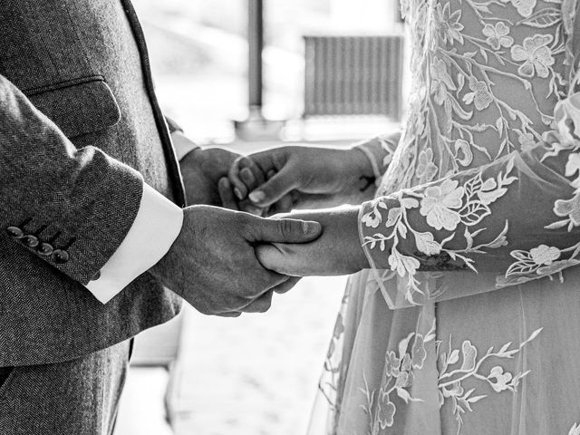 Ryan and Lisa&apos;s Wedding in Hull, East Riding of Yorkshire 9