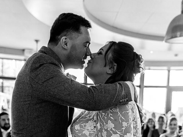 Ryan and Lisa&apos;s Wedding in Hull, East Riding of Yorkshire 11
