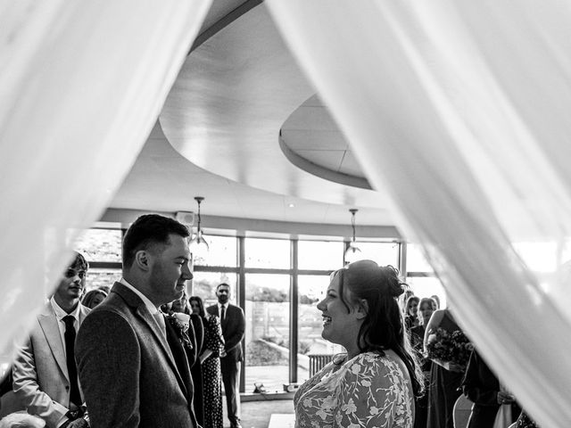 Ryan and Lisa&apos;s Wedding in Hull, East Riding of Yorkshire 22