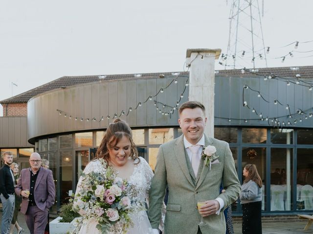Ryan and Lisa&apos;s Wedding in Hull, East Riding of Yorkshire 23