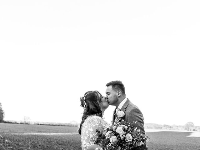 Ryan and Lisa&apos;s Wedding in Hull, East Riding of Yorkshire 25
