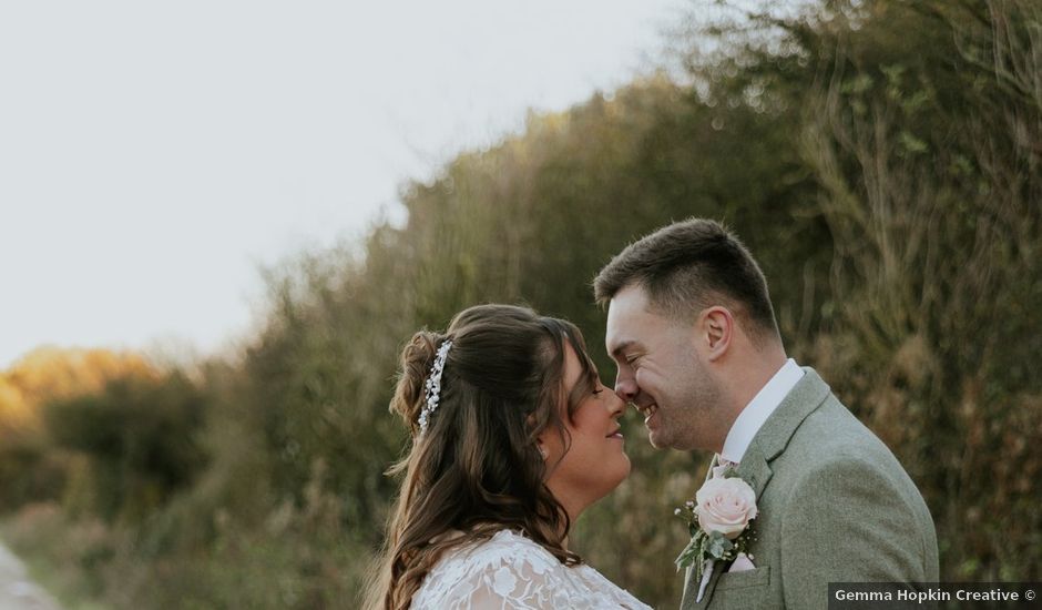 Ryan and Lisa's Wedding in Hull, East Riding of Yorkshire