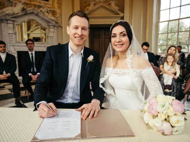 Aaron and Anna&apos;s Wedding in Twickenham, Middlesex 25