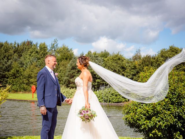 Andy and Bernie&apos;s Wedding in Burnley, Lancashire 23