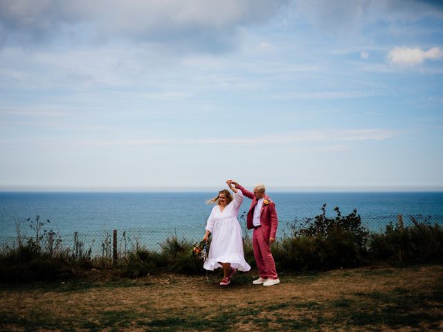 Tom and Amy&apos;s Wedding in Cromer, Norfolk 16