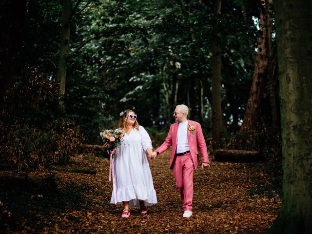 Tom and Amy&apos;s Wedding in Cromer, Norfolk 18