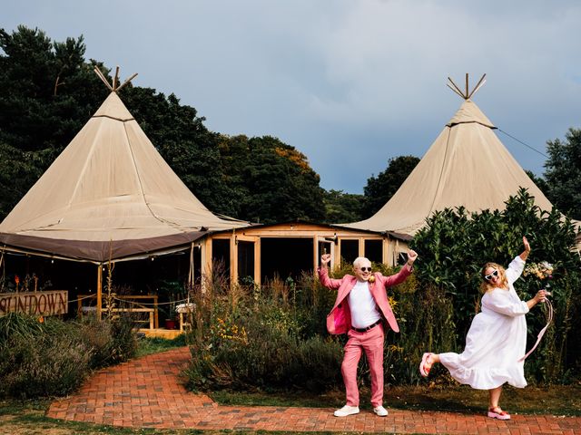 Tom and Amy&apos;s Wedding in Cromer, Norfolk 19