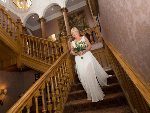 Scott and Elaine&apos;s Wedding in Edinburgh, Lothian &amp; Borders 5