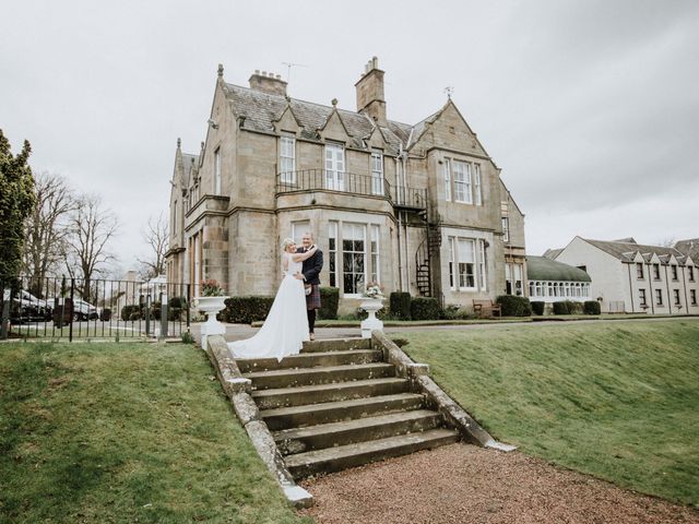 Scott and Elaine&apos;s Wedding in Edinburgh, Lothian &amp; Borders 17