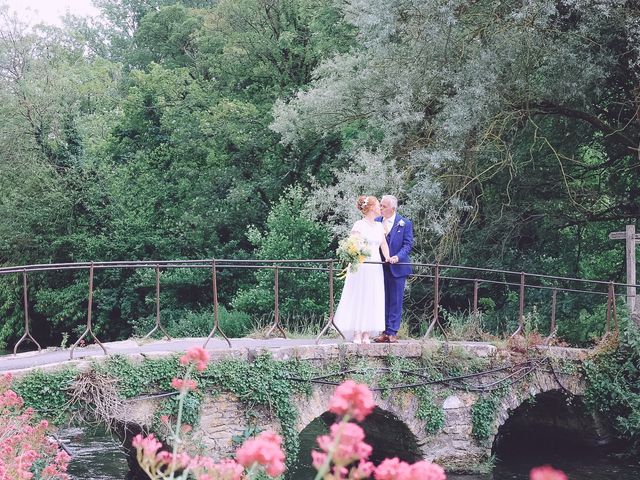 Alan and Emma&apos;s Wedding in Bibury, Gloucestershire 12