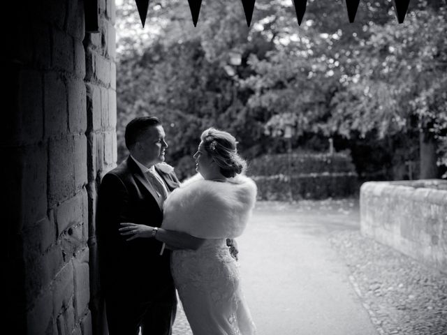 Andrew and Terri&apos;s Wedding in Warwick Castle, Warwickshire 32