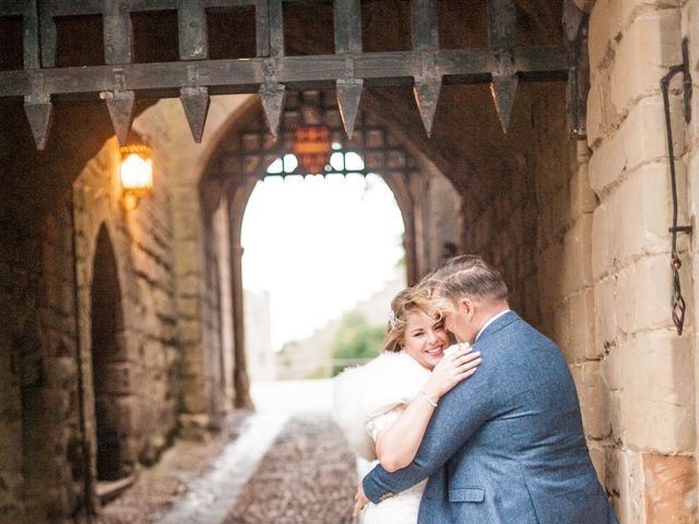 Andrew and Terri&apos;s Wedding in Warwick Castle, Warwickshire 33