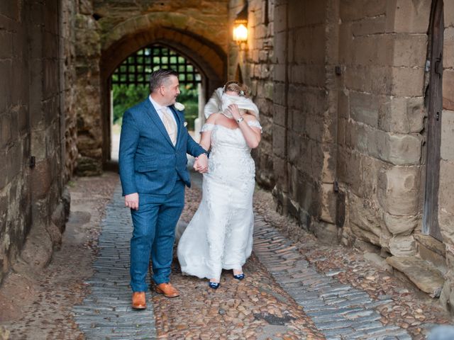 Andrew and Terri&apos;s Wedding in Warwick Castle, Warwickshire 37
