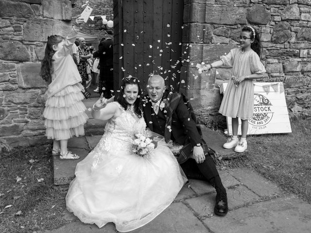 Dave and Nickie's Wedding in Dundee, Fife &amp; Angus 3