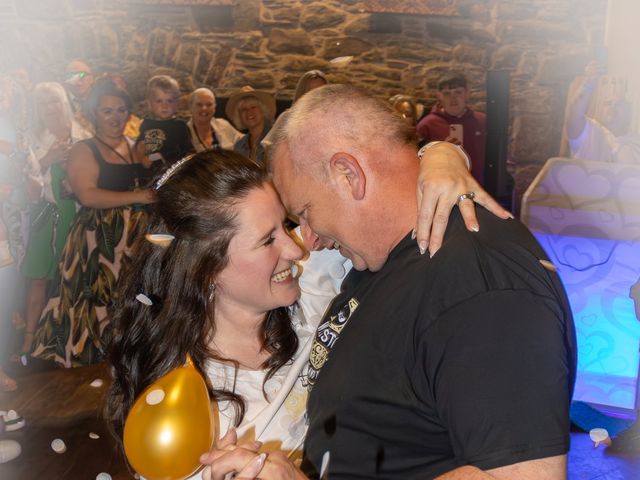 Dave and Nickie's Wedding in Dundee, Fife &amp; Angus 14