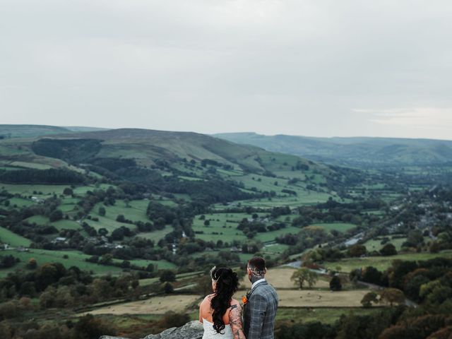 Thomas and Leanne's Wedding in Grindleford, Derbyshire 18