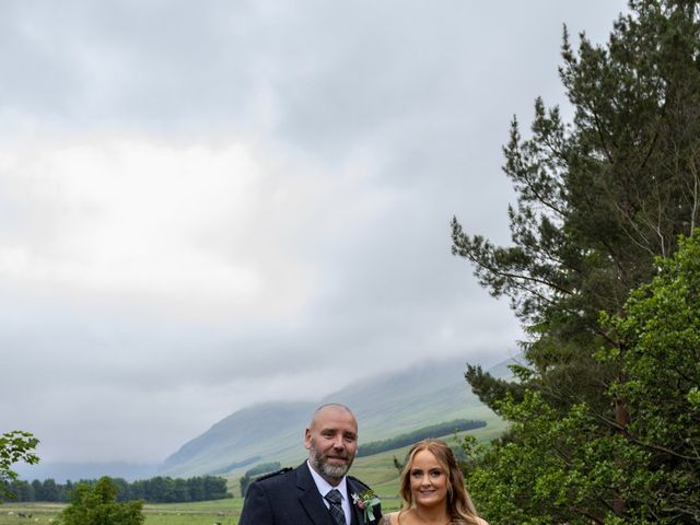 Mark and Gemma&apos;s Wedding in Dundee, Fife &amp; Angus 5