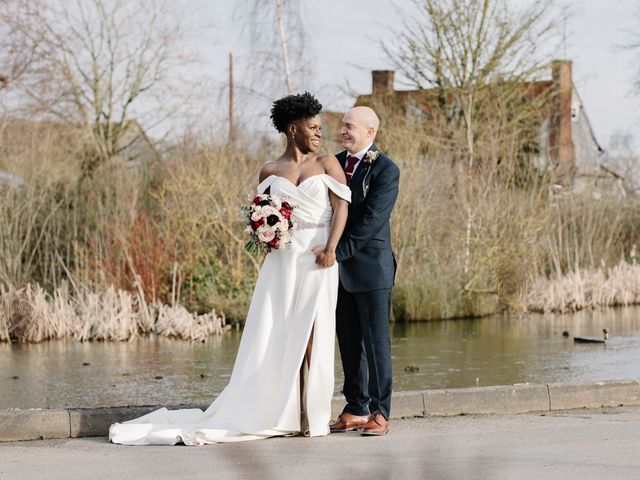 Neil and Sharon's Wedding in Chelmsford, Essex 9