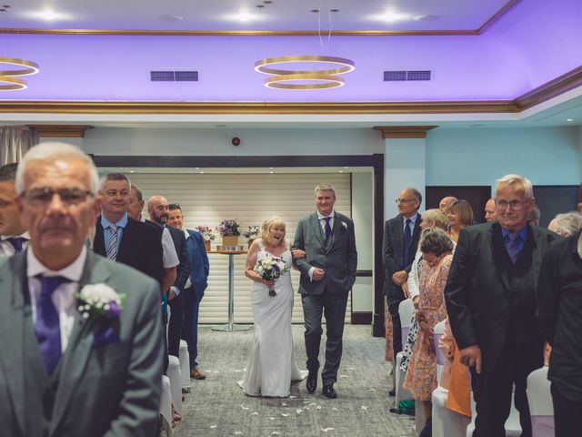 Vina and David&apos;s Wedding in Swindon, Wiltshire 6