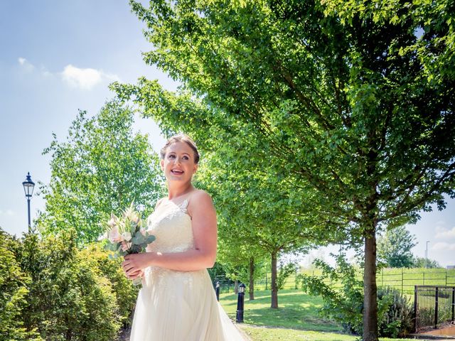 Samuel and Stephanie&apos;s Wedding in King&apos;s College, Cambridgeshire 4