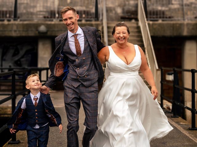 Lauren and Shane's Wedding in Old Portsmouth, Hampshire 8