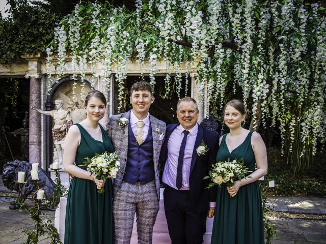 Colin and Jackie's Wedding in Chester, Cheshire 18