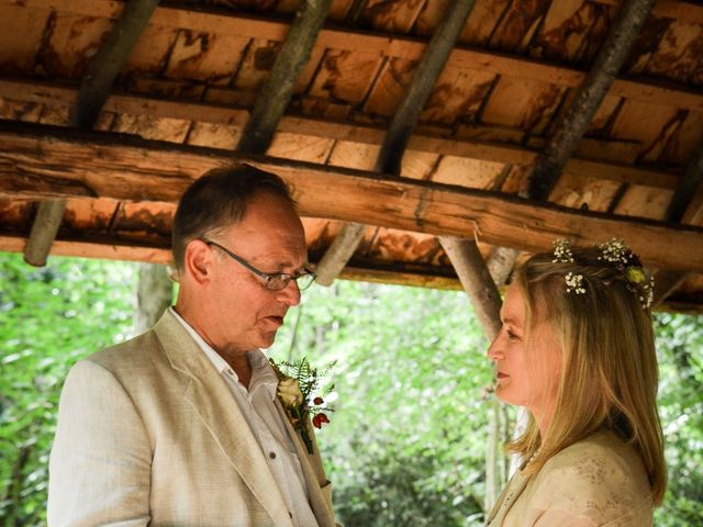Clive and Lucy&apos;s Wedding in Hawkhurst, Kent 9