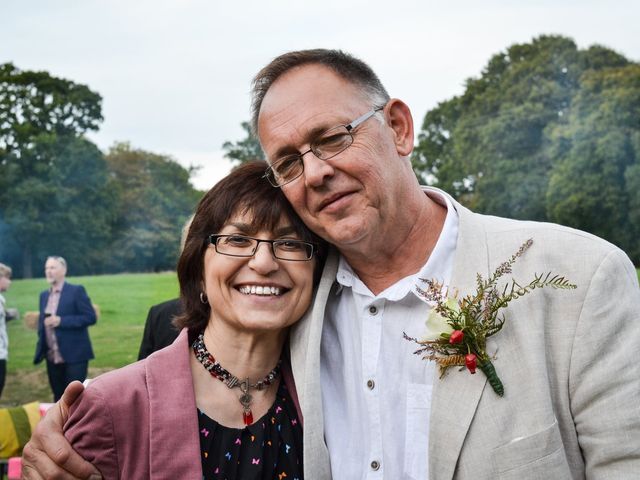 Clive and Lucy&apos;s Wedding in Hawkhurst, Kent 19