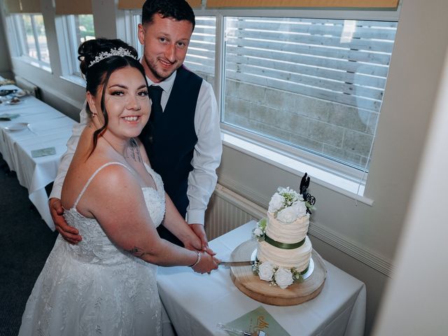 Daniel and Aimee's Wedding in Sandown, Isle of Wight 11