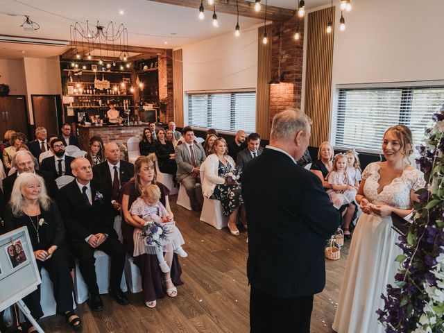 Chris and Leanne's Wedding in Newport, Isle of Wight 7