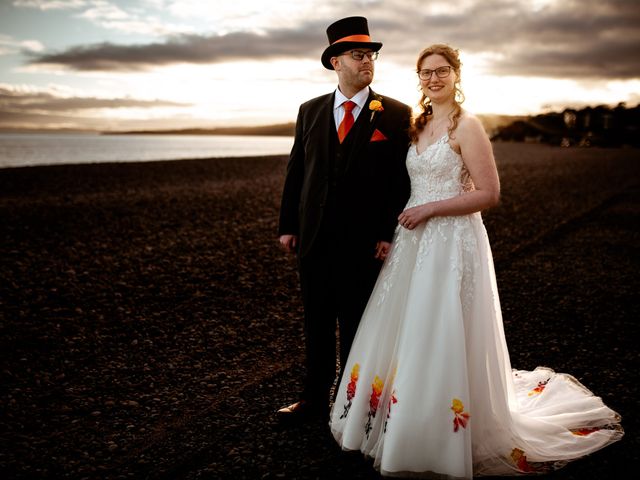 Catherine and Jowan&apos;s Wedding in Woodbury, Devon 18