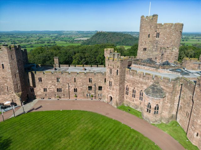 David and Hannah&apos;s Wedding in Peckforton, Cheshire 3