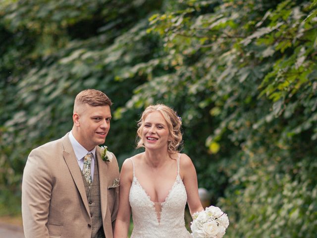 Natasha and Alex&apos;s Wedding in Stourport On Severn, Worcestershire 35