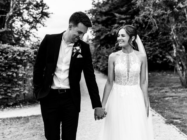 Joe and Molly&apos;s Wedding in Cirencester, Gloucestershire 31