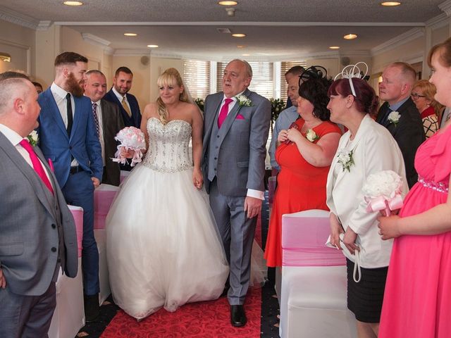Shaun and Donna&apos;s Wedding in Jesmond, Tyne &amp; Wear 18