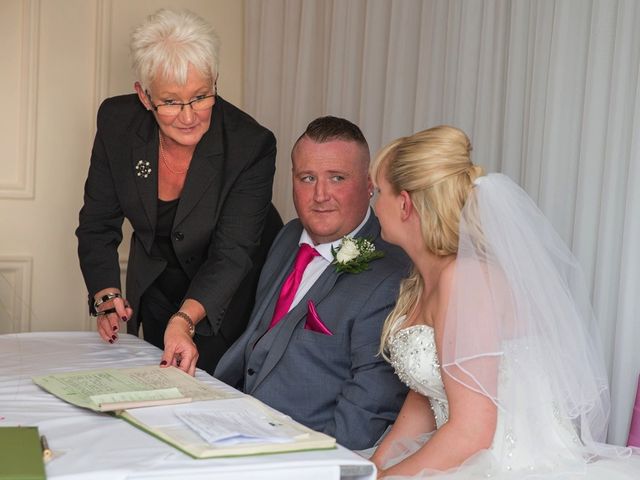 Shaun and Donna&apos;s Wedding in Jesmond, Tyne &amp; Wear 34