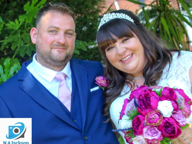 Marcin and Leanne&apos;s Wedding in Oldham, Greater Manchester 18
