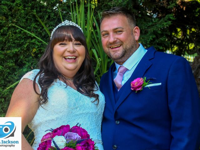 Marcin and Leanne&apos;s Wedding in Oldham, Greater Manchester 19