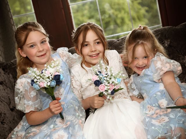 Pete and Sarah&apos;s Wedding in Gomersal, West Yorkshire 5