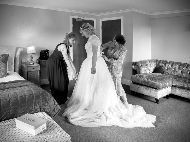 Pete and Sarah&apos;s Wedding in Gomersal, West Yorkshire 6