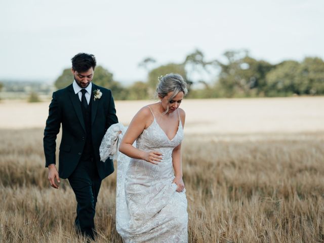 Adam and Olivia&apos;s Wedding in Wantage, Oxfordshire 30