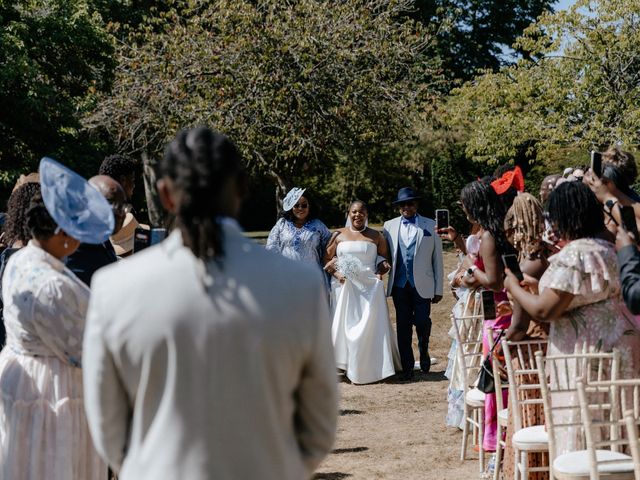 Brian and Shami's Wedding in Milton Keynes, Buckinghamshire 23